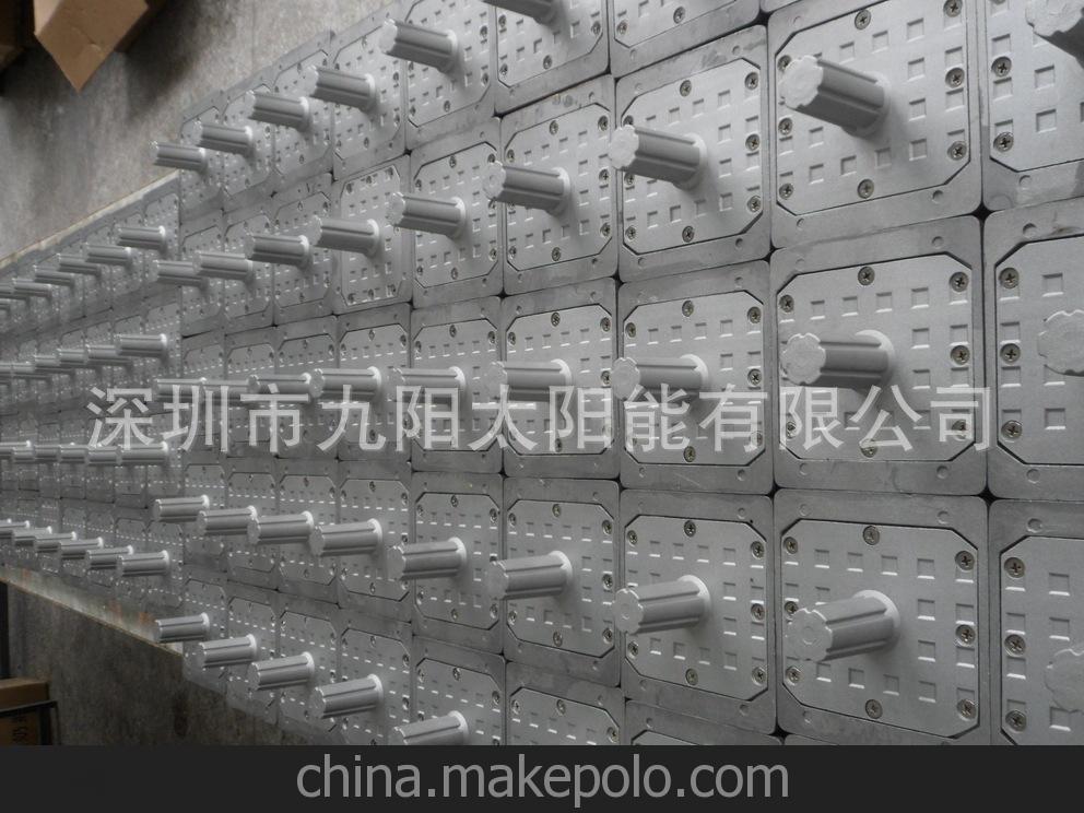 雙面太陽能鋁道釘 4LED燈