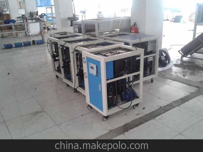 充磁頭專用冷卻機(jī)，小型風(fēng)冷式冷凍機(jī)組圖片