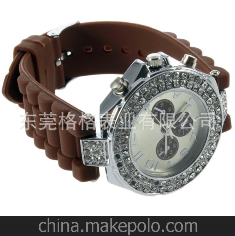廠家現供硅膠玫瑰金手表 時尚女士手表 假三眼雙排鉆女款時裝表